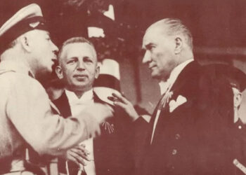 Yeni bir dünya savaşı yaklaşıyor... Doğu ordularının komutanı siz olmalısınız