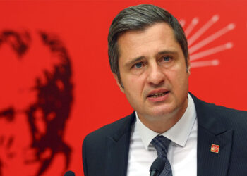 Ömer Çelik şimdi de kendince bizlere akıl vermeye kalkmış