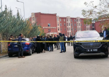 Kadın memuru rehin alan şüpheli, susma hakkını kullandı