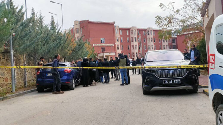 Kadın memuru rehin alan şüpheli, susma hakkını kullandı