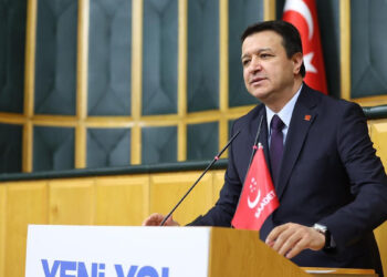 Uçak kazasının kesin nedeni titizlikle incelenmeli