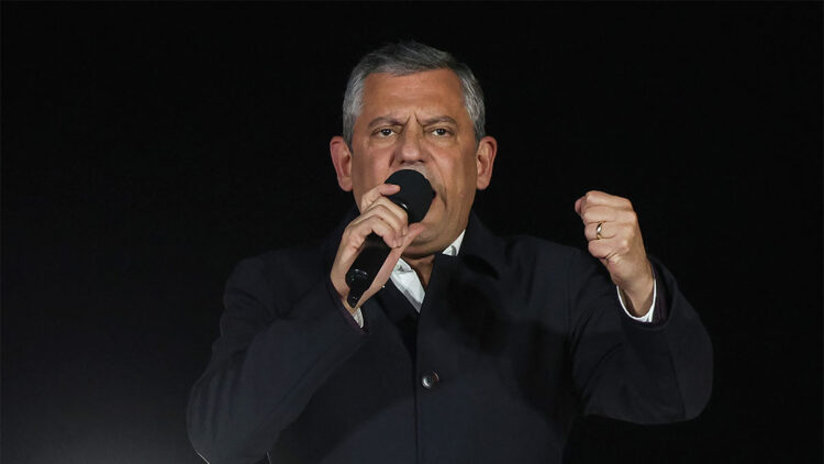 Her şeyle sen övüneceksin sıkışınca MHP'yi öne süreceksin