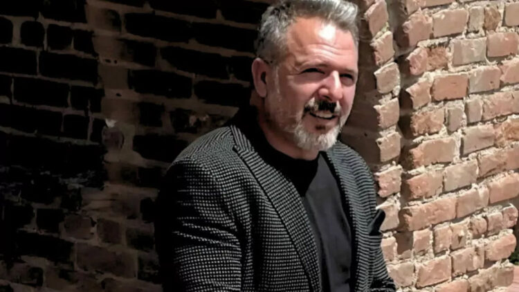 İlahi ve ezgi sanatçısı Rıza Kara kalp krizi geçirdi!