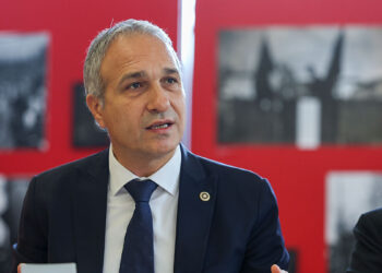 100 bin kaçak personel var Türkiye'de