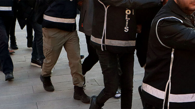 İstanbul merkezli 27 ilde FETÖ operasyonu; 71 gözaltı