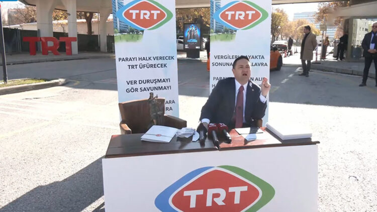 Umut Akdoğan TRT'nin önünde stüdyo kurdu