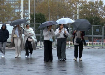İstanbul'da yağmur etkili oldu sıcaklık 5 derece düştü