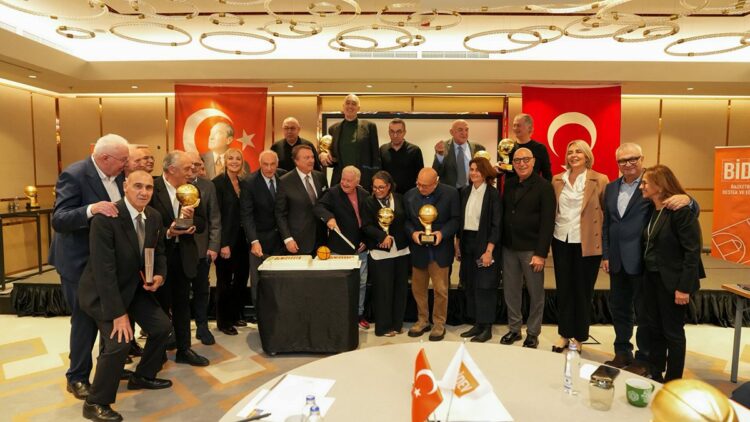 1981 Balkan Şampiyonu takımın efsanelerine BİDEV’den ödül