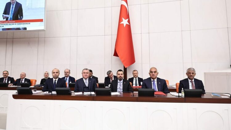 2025 yıl sonu hedefimiz olan 64 milyar doları yakalayacağız