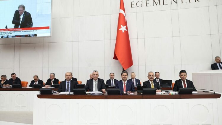 2026 yılında mal ihracatımızı 289 milyar doların üzerine çıkarmayı hedefliyoruz