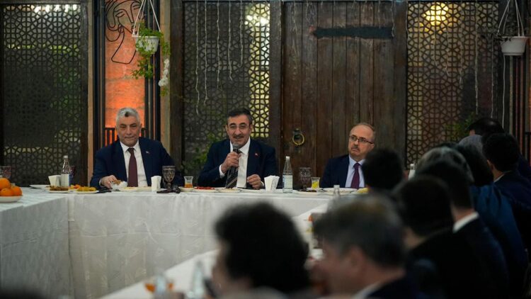 2026'nın sonunda yüzde 20'nin altında bir enflasyon hedefliyoruz