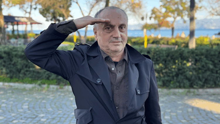 62 yaşında Türk vatandaşlığına geçti, askere çağrıldı