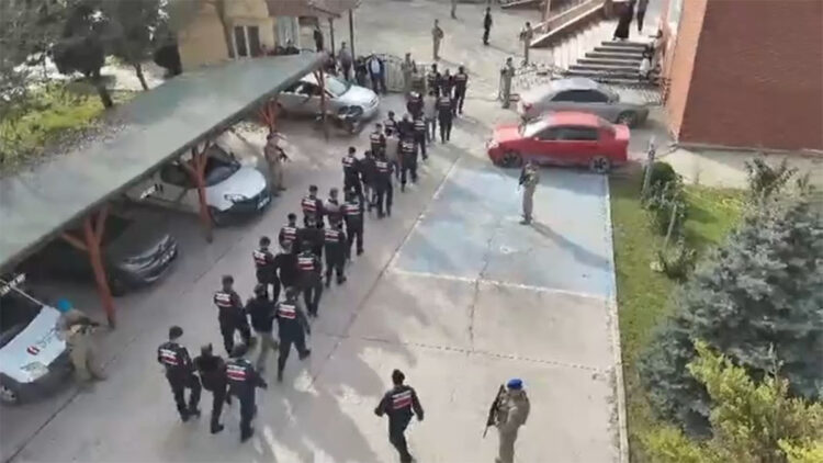 7 ilde 7 ayrı Organize Suç Örgütüne operasyon; 47 tutuklama