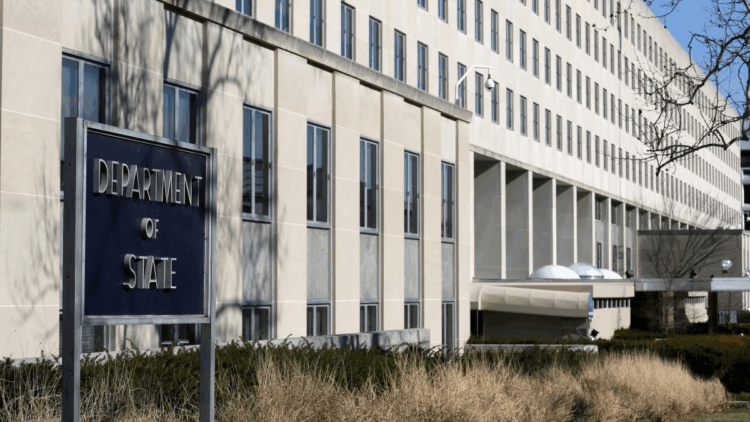 ABD, Venezuela'daki vatandaşlarından ülkeyi terk etmeleri çağrısında bulundu