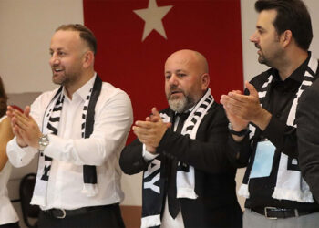 Altay'da yönetim sıkıntısı yeniden ayyuka çıktı