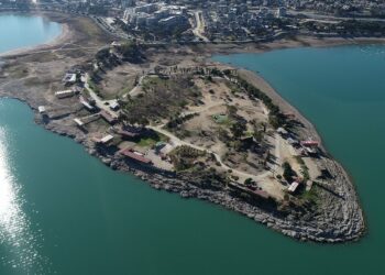 Adana'da adadaki kaçak işletmeler için yıkım kararı
