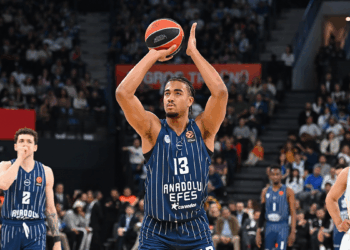 Anadolu Efes, Real Madrid'e 75-81 mağlup oldu