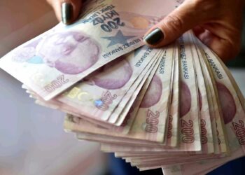 Aylık en yüksek reel getiri mevduat faizinde oldu