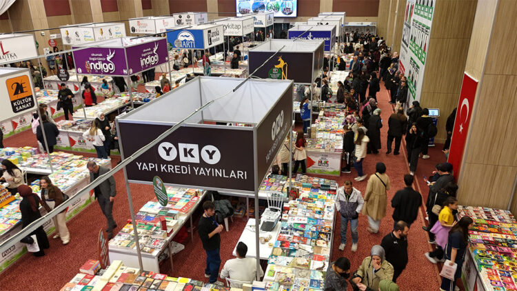 Ulusal Bahçelievler Kitap Fuarı'nı 1,5 milyon kitapsever ziyaret etti