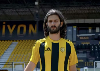 Bahis soruşturmasında İzmir'den 2 futbolcuya daha gözaltı kararı