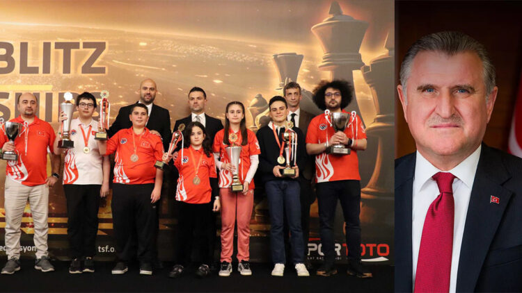 Bakan Bak'tan 8 madalya kazanan milli satranççılara tebrik