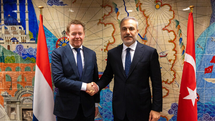Hakan Fidan, Hollanda Dışişleri Bakanı ile görüştü