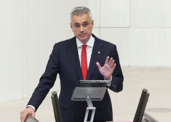 Hekimlerimizin iyi hal belgesi alıyor olmaları, yurt dışına gittikleri anlamına gelmez
