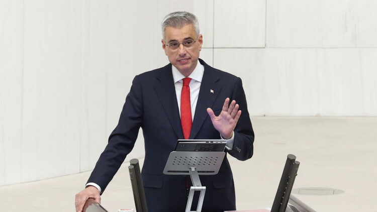 Hekimlerimizin iyi hal belgesi alıyor olmaları, yurt dışına gittikleri anlamına gelmez