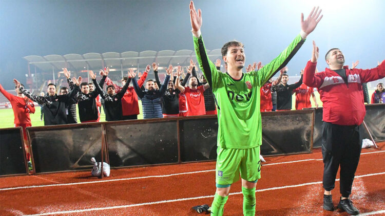 Balıkesirspor'da Talha Demirkol performansıyla alkış aldı