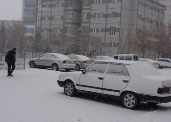 Bitlis'te kar yağışı; Meteoroloji vatandaşları uyardı