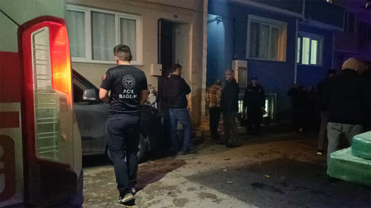 Bursa'da baba ve kızı evlerinde ölü bulundu