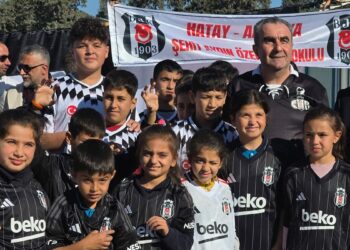 Beşiktaş'tan Hatay'da 'Bu Forma Benden Sana Kardeşim Kampanyası'