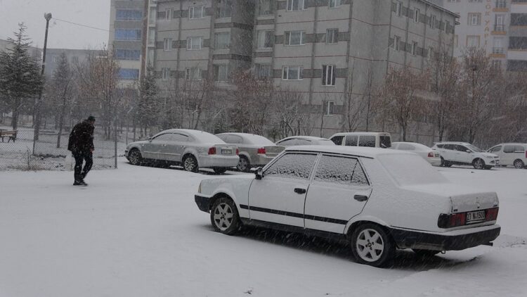 Bitlis'te eğitime 1 gün ara verildi; İşte o ilçeler