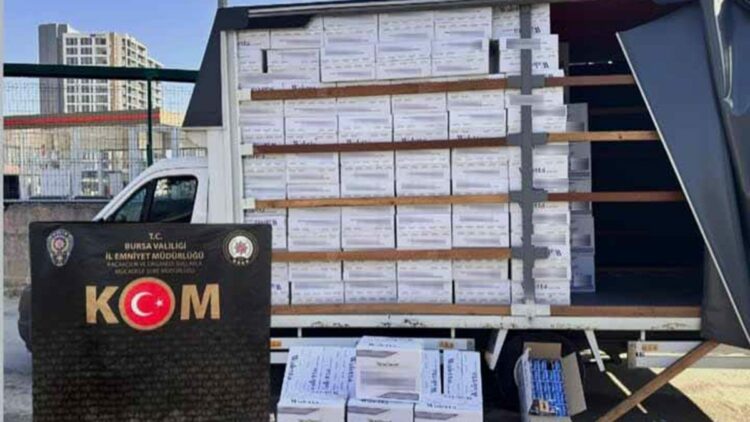 Bursa'da 3 milyon 410 bin adet makaron ele geçirildi