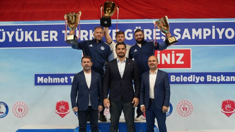 Büyükler Serbest Güreş Türkiye Şampiyonası sona erdi: Ankara ASKİ zirvede yer aldı