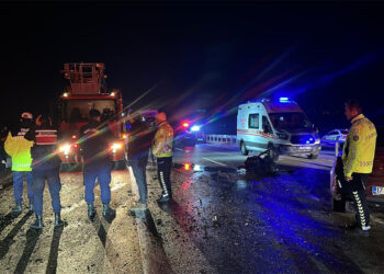 Çanakkale'de feci kaza; 5 ölü, 1 yaralı