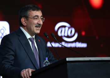 Teknoloji ihracatımızı 15.2 milyar dolara çıkardık