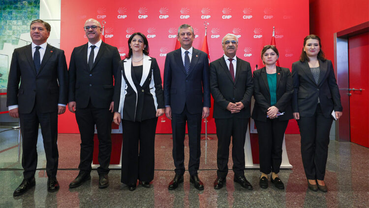 Özgür Özel DEM Parti İmralı Heyetini kabul etti