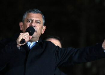 Türkiye'ye ses veriyoruz; geçim yoksa seçim var