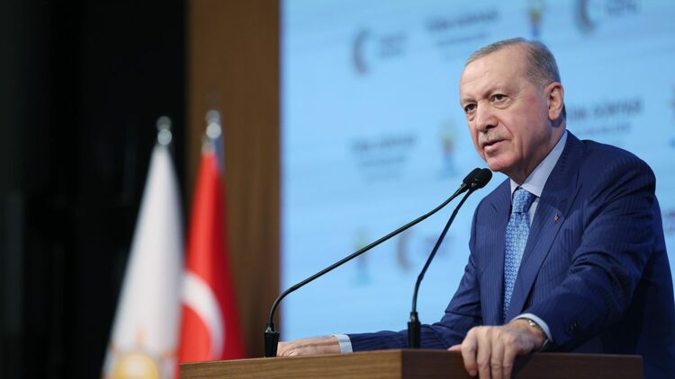 CHP, Türk dünyasına şaşı bakmayı sürdürmektedir