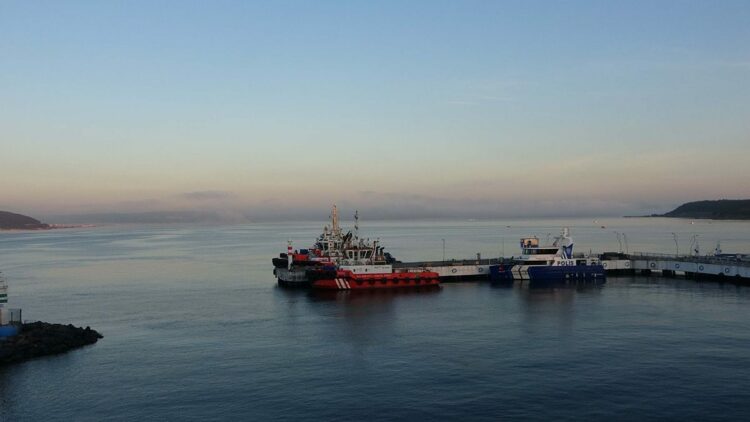 Çanakkale Boğazı çift yönlü olarak ulaşıma kapatıldı