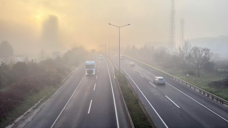 Çorlu'da sis nedeniyle eğitim uçuşları iptal edildi