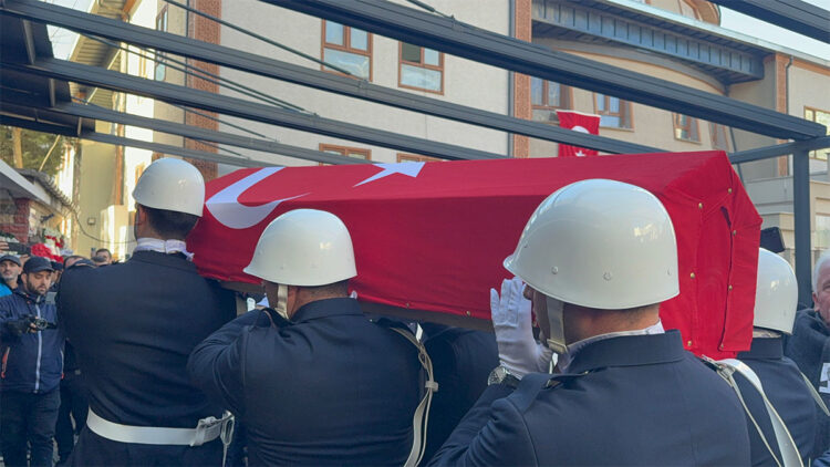 İlker Pehlivan son yolculuğuna uğurlandı