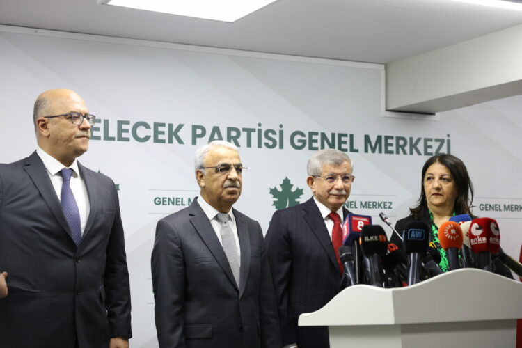 DEM Parti Gelecek Partisi'ne ziyaret