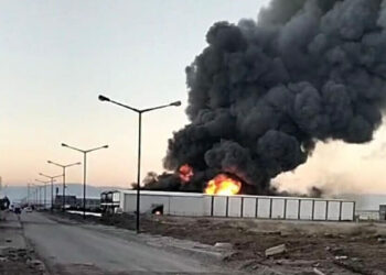 Denizli'de filtre sistemi üretilen fabrikada yangın