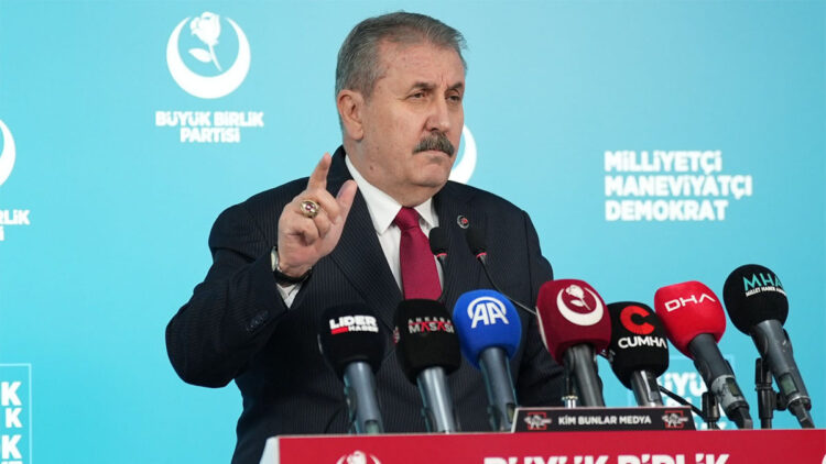 Destici: Tek dil ilkemizden asla taviz verilemez
