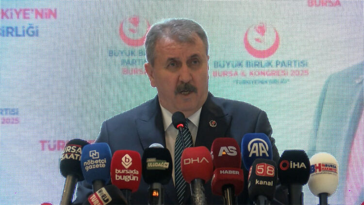 Destici'den Papa'nın İznik ziyareti yorumu; Gözleri İznik'te ve Ayasofya'da