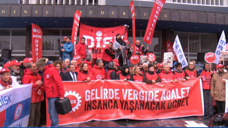 DİSK üyeleri, 'Gelirde ve vergide adalet' için Ankara'ya yürüdü