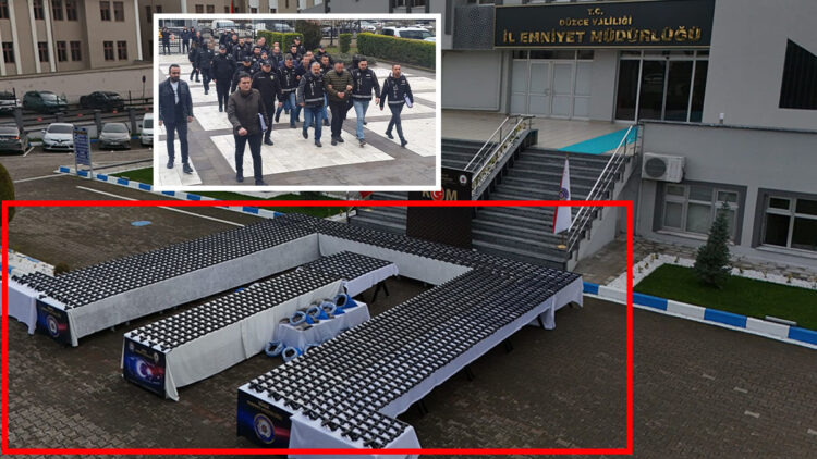 Düzce'de 2 araçta 46 bin 655 tabanca parçası ele geçirildi