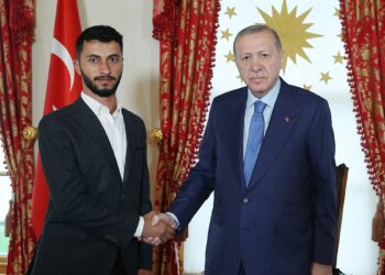 Erdoğan, Oscar ödüllü Filistinli yönetmen Basel Adra ile görüştü